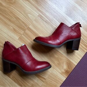 Ladies Johnston & Murphy Red Leather Zipper Ankle Booties - Sz 8 1/2